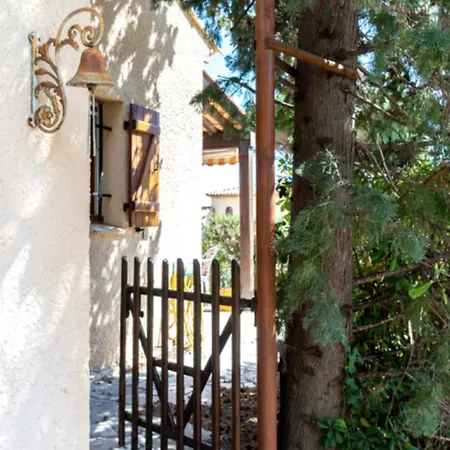 Apartman Cosy Near The *
